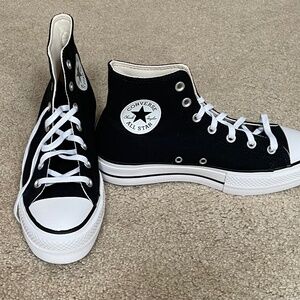 New without tags! Women’s Converse